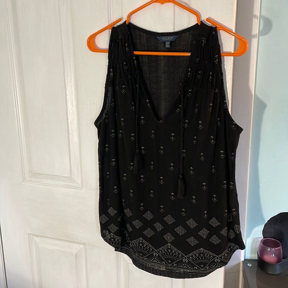 Boho-chic Lucky brand sleeveless top.